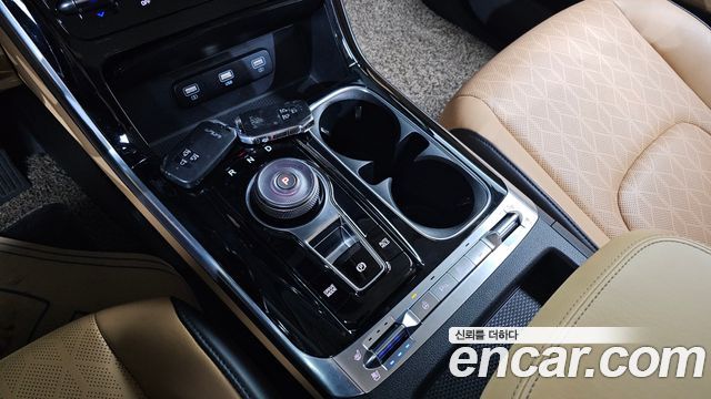 Kia Carnival 2022 thumb 9
