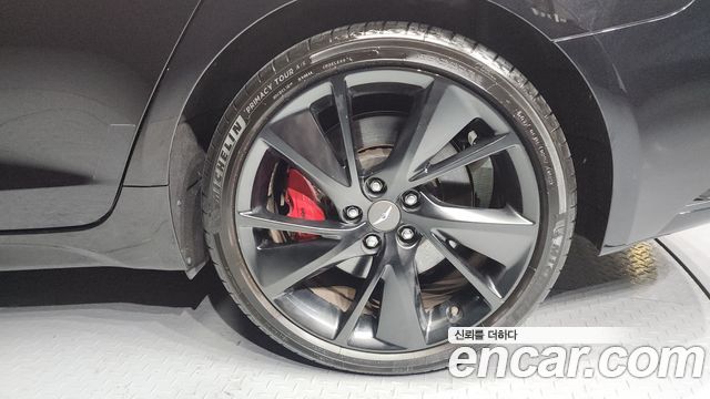 Genesis G70 2022 thumb 6