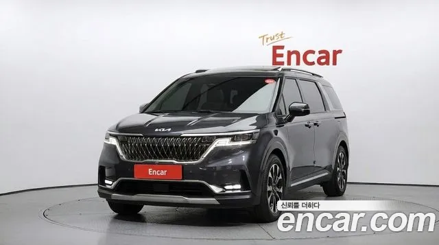 Kia Carnival 2023 thumb 4