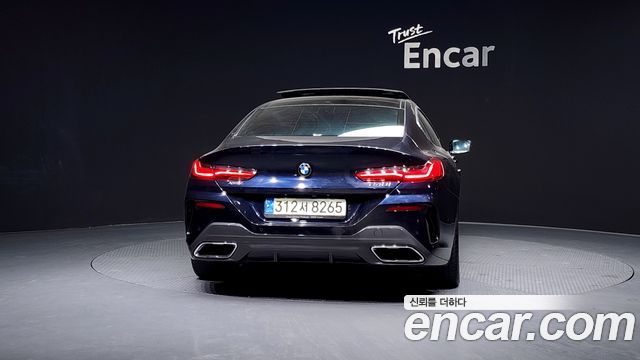 BMW 8 серии 2021 thumb 5