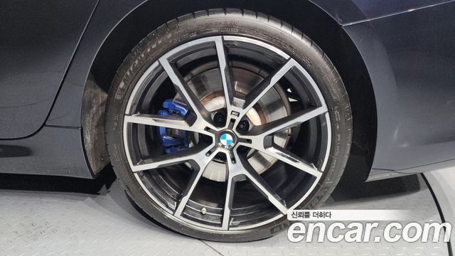 BMW 8 серии 2021 thumb 6