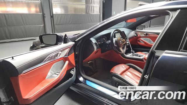 BMW 8 серии 2021 thumb 11