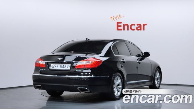 Hyundai Genesis 2013 thumb 3