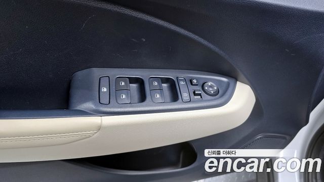 Hyundai Venue 2021 thumb 12