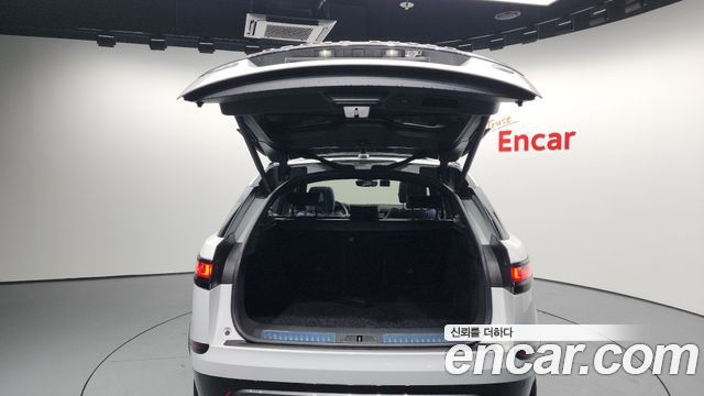 Land Rover Range Rover Velar 2019 thumb 12