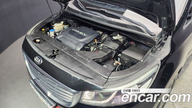 Kia Carnival 2015 thumb 7