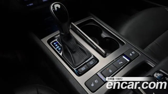 Hyundai Genesis 2016 thumb 10