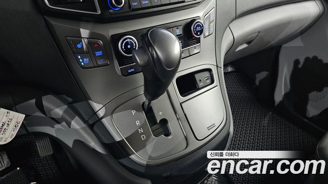 Hyundai Starex 2017 thumb 10
