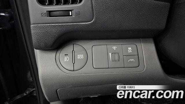 Hyundai Starex 2017 thumb 12