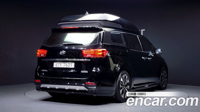 Kia Carnival 2018 thumb 3