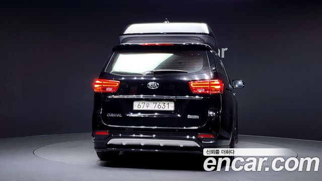 Kia Carnival 2018 thumb 5