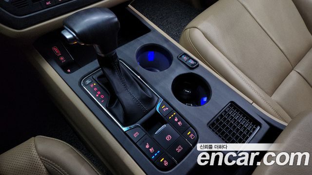 Kia Carnival 2018 thumb 10