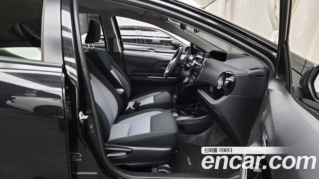Toyota Prius 2020 thumb 12