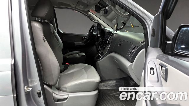 Hyundai Starex 2017 thumb 11
