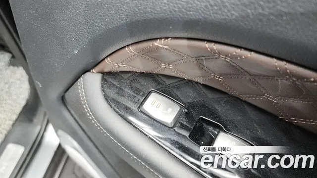SsangYong Rexton 2022 thumb 12
