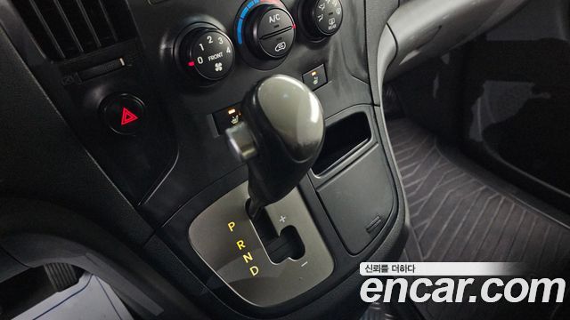Hyundai Starex 2011 thumb 10