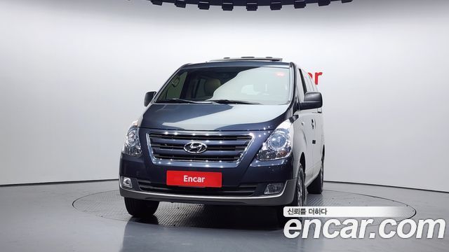 Hyundai Starex 2017 thumb 3