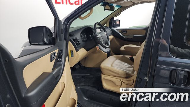 Hyundai Starex 2017 thumb 10