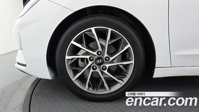 Hyundai Avante 2019 thumb 5