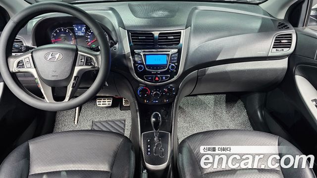 Hyundai Accent 2011 thumb 8