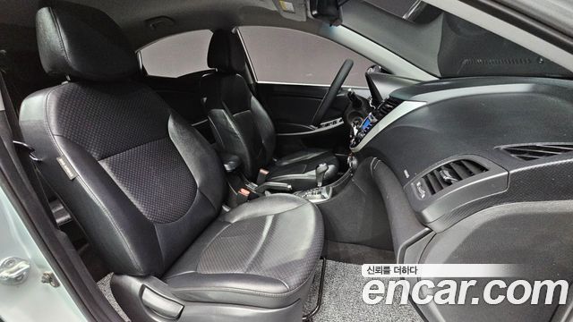 Hyundai Accent 2011 thumb 11