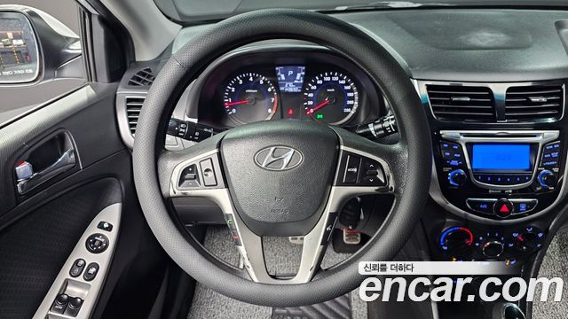 Hyundai Accent 2011 thumb 12