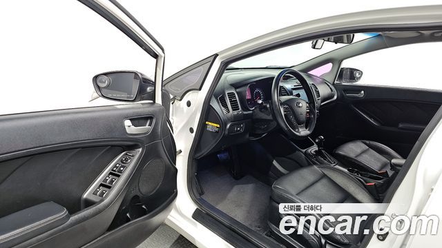 Kia K3 2013 thumb 11