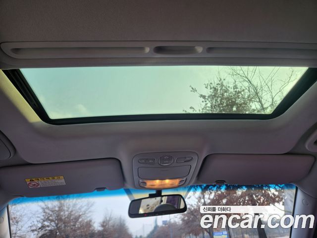 Kia Carnival 2014 thumb 6