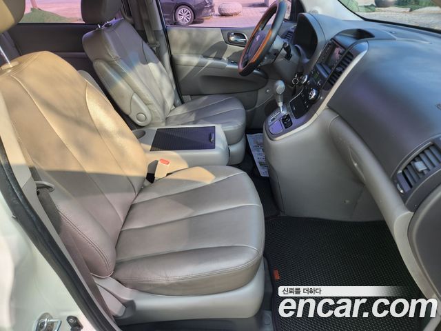 Kia Carnival 2014 thumb 9