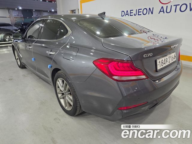 Genesis G70 2018 thumb 7