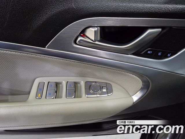 Genesis G70 2018 thumb 8
