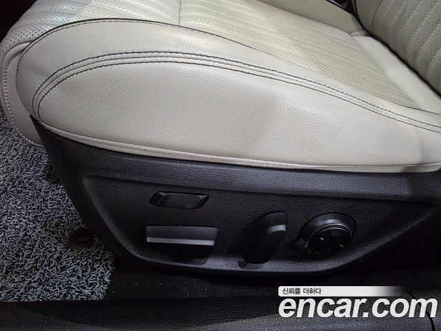 Genesis G70 2018 thumb 9