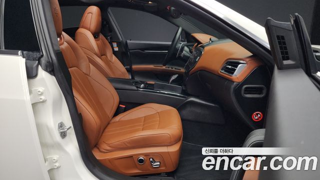 Maserati Ghibli 2022 thumb 12