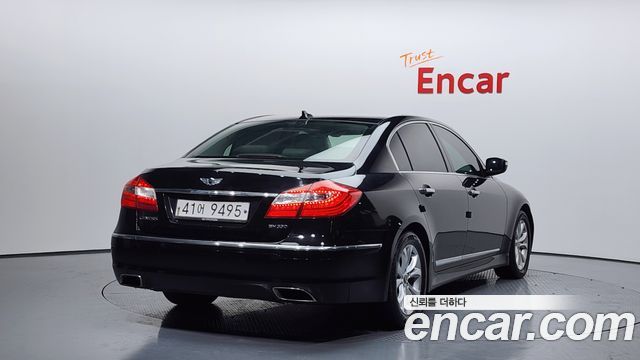 Hyundai Genesis 2013 thumb 3