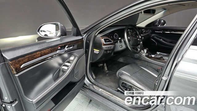 Genesis G90 2019 thumb 10