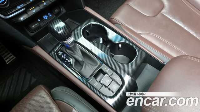 Hyundai Santa Fe 2019 thumb 10