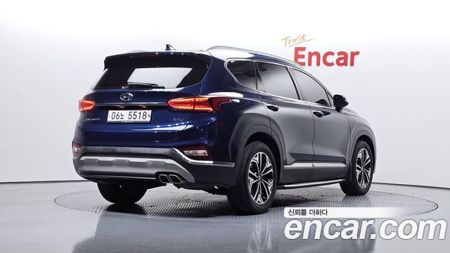 Hyundai Santa Fe 2018 thumb 3
