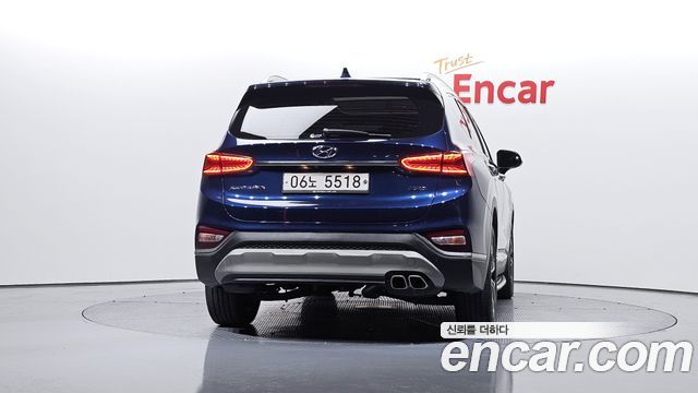 Hyundai Santa Fe 2018 thumb 5