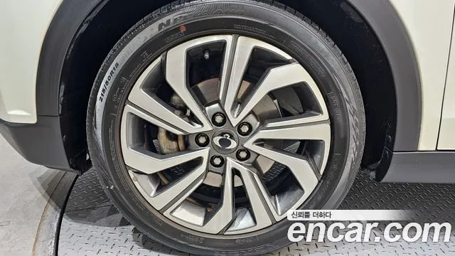 SsangYong Tivoli 2020 thumb 6