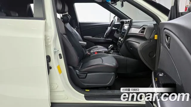 SsangYong Tivoli 2020 thumb 11