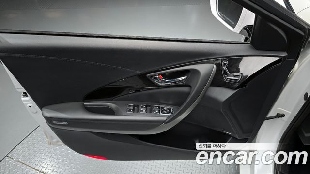 Hyundai Grandeur 2015 thumb 12