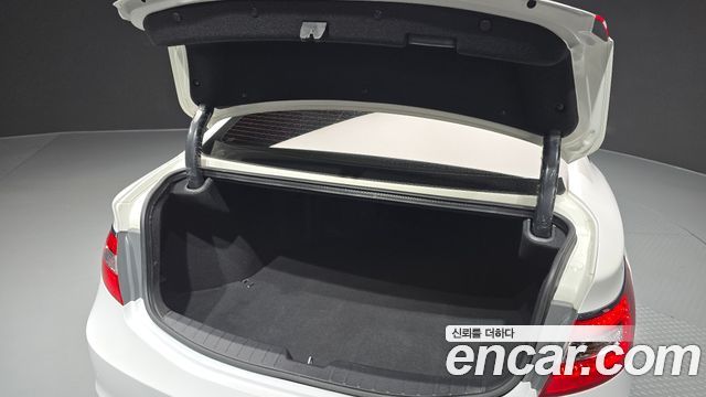 Hyundai Grandeur 2015 thumb 11