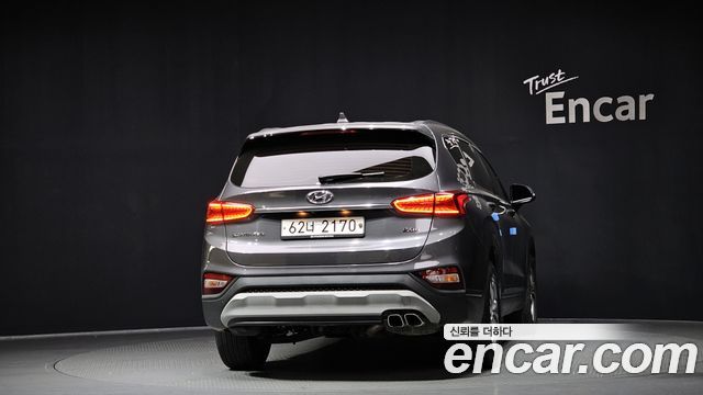 Hyundai Santa Fe 2018 thumb 5