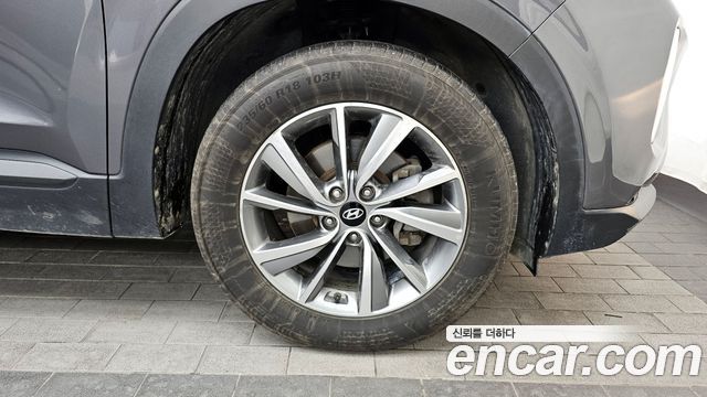 Hyundai Santa Fe 2018 thumb 6
