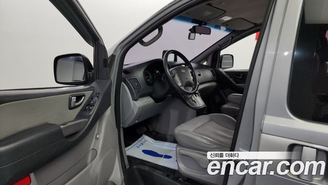 Hyundai Starex 2015 thumb 10