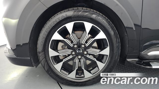 Kia Carnival 2021 thumb 6