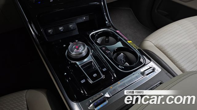 Kia Carnival 2021 thumb 9