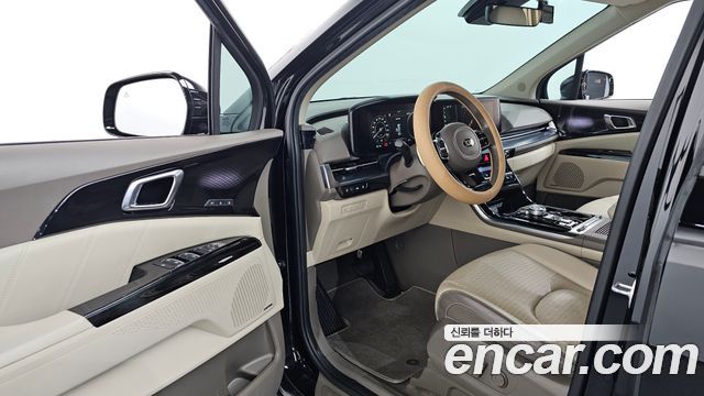 Kia Carnival 2021 thumb 10