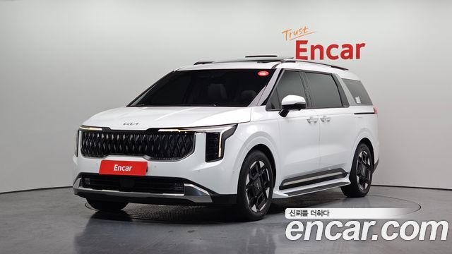 Kia Carnival 2023 thumb 2