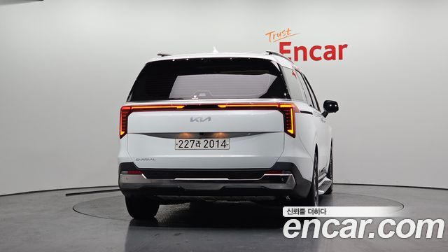 Kia Carnival 2023 thumb 5